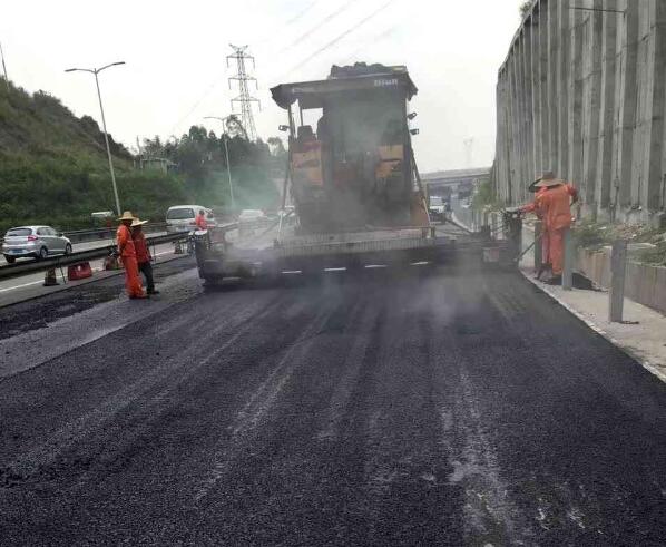 工业园区道路沥青路面施工