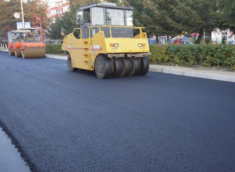 工业园区道路沥青路面施工